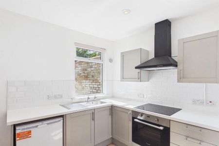 38 Holland Drive, Belfast, BT5 6EH - Photo 5