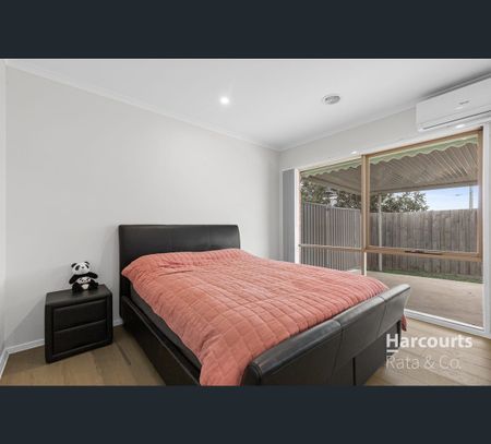 11 Woolnough Drive, Mill Park, Vic 3082 - Photo 3