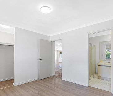 16 Daley Close, Atwell WA 6164 - Photo 6