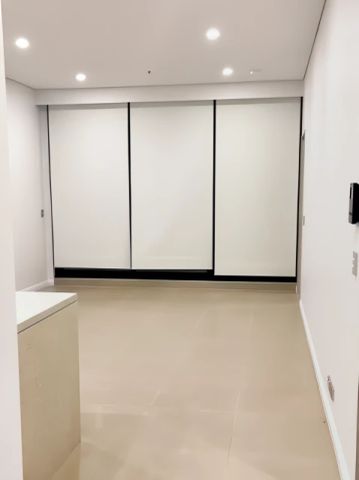 2 bed 2 bath-140 - Photo 3