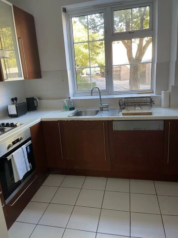 2 Bed Flat, Crowland House, NW8 - Photo 2