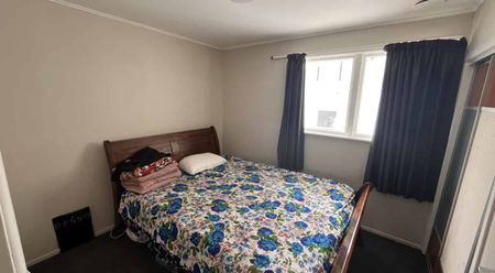 3-Bedroom Family Home for Rent – Paparangi, Wellington - Photo 3