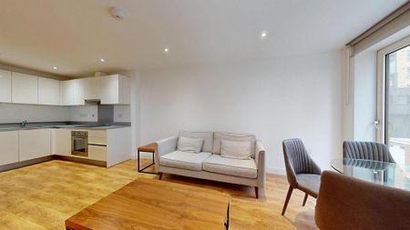 2 bedroom flat to rent - Photo 2