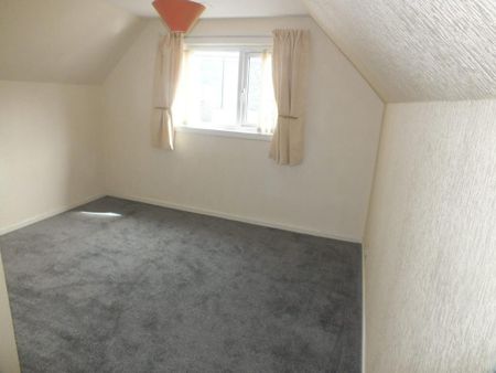 3 bedroom detached house to rent - Photo 2
