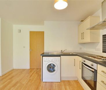 1 bedroom apartment to rent - Photo 4