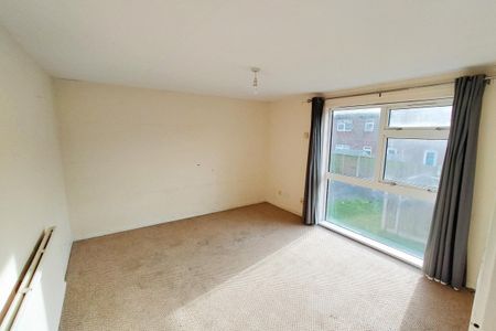 Hopton Road, STEVENAGE - Photo 3