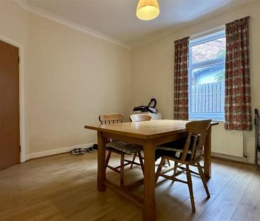 1 bedroom in a house share to rent - Photo 6