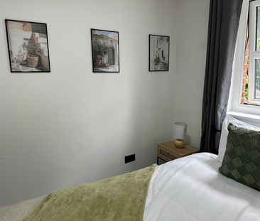 1 bedroom in a house share to rent - Photo 2