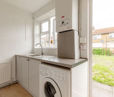 Room in a Shared House, Godbold Road, E15 - Photo 3