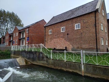 3 bedroom apartment to rent - Photo 2