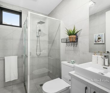 2/14 Stanley Grove, Blackburn - Photo 2