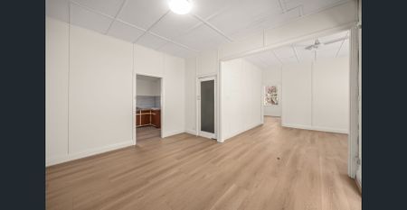 Charming Renovated Villa on Expansive Rural Grounds - Photo 2