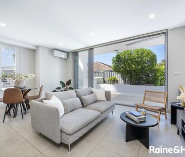 Designer Two Bedroom Apartment In Earlwood - Photo 1