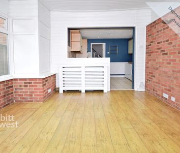 3 bedroom semi-detached house to rent - Photo 4