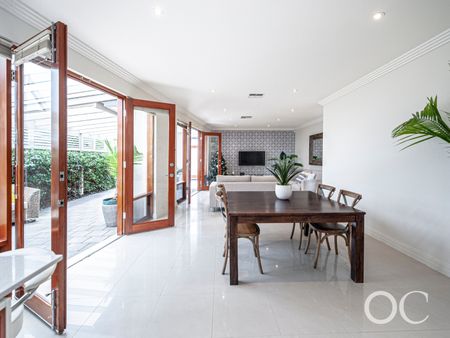 Open the Door To Executive 4 Bedroom Living - Photo 4