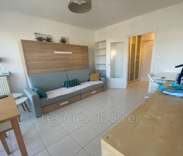 Location Appartement 1 pièce 25m² HYERES 83400 - Photo 5