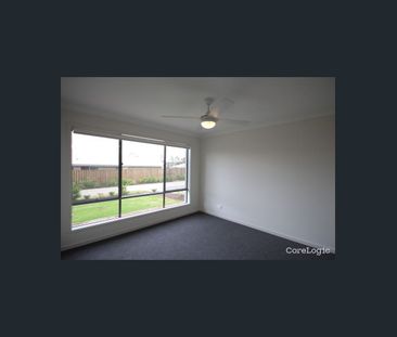 Single story modern & spacious house waiting for family or sharing - Photo 5