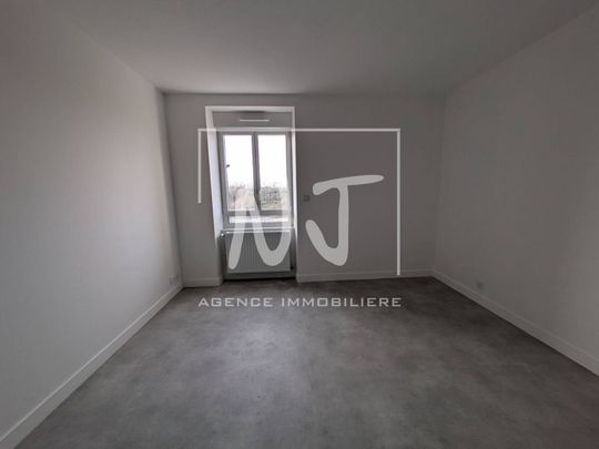 APPARTEMENT A LOUER TRELAZE 49800 TYPE 3 EN DUPLEX AVEC JARDIN - Photo 1