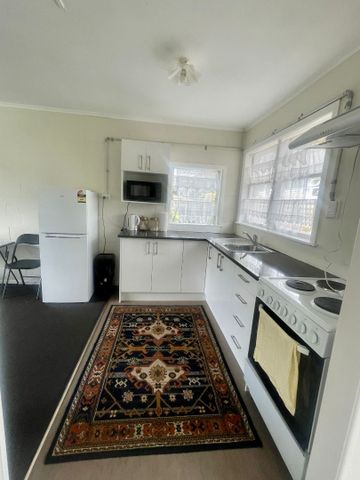 MANUREWA, 1 BEDROOM - Photo 4