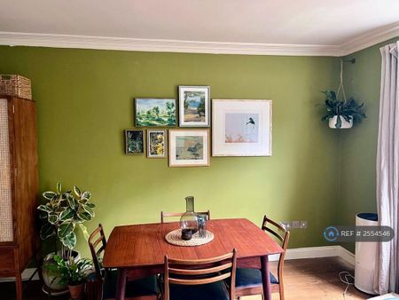 2 bedroom flat to rent - Photo 3