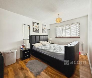 4 bedroom semi-detached house to rent - Photo 6