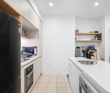 GROUND FLOOR THORNTON ESTATE GEM! - Photo 1