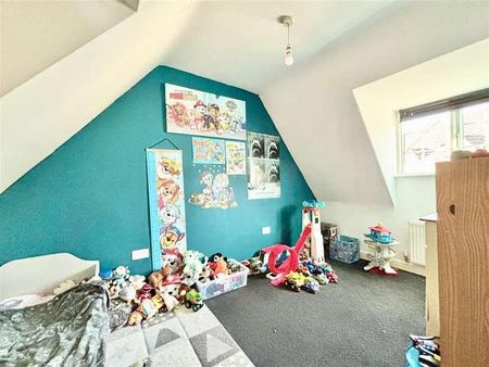 Pippin Court, Halifax, HX2 - Photo 4