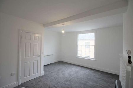 Church Street, Kidderminster, DY10 - Photo 2