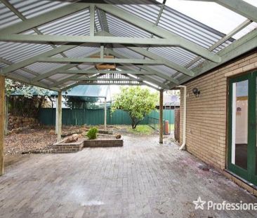 22 Solandra Way, Forrestfield WA 6058 - Photo 3