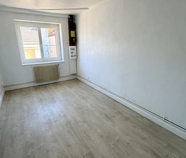 Location Appartement 2 pièces 40m² LE CREUSOT 71200 - Photo 3