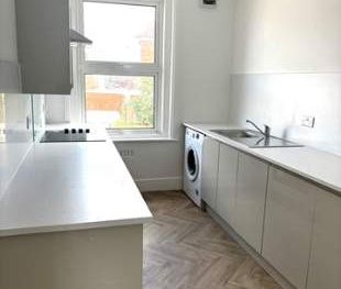 1 bedroom property to rent in Exmouth - Photo 6