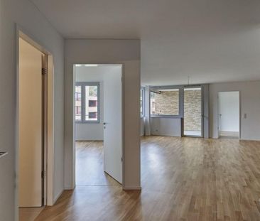 Living in a vibrant neighborhood - Foto 5