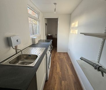 1 Bed Flat, Castleton Road, CR4 - Photo 1