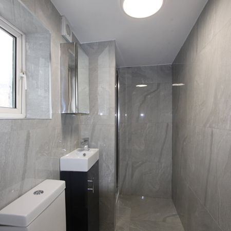 Studio Flat, Trundleys Road, SE8 - Photo 3