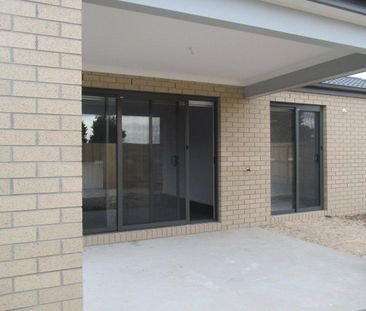 20 HOWITT AVENUE, EASTWOOD - Photo 3