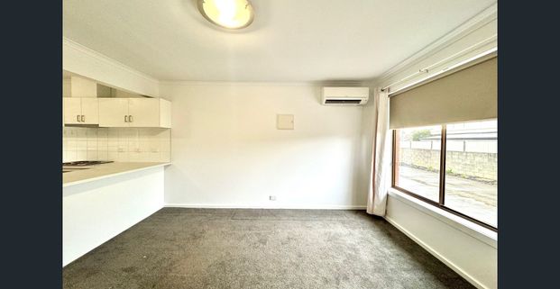 Charming 1-bedroom, 1-bathroom unit - Photo 1