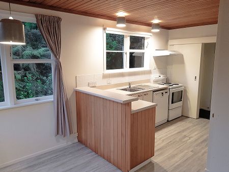 73 Elmslie Road, Pinehaven Wellington 5019 - Photo 3