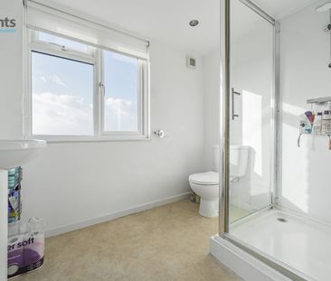 4 bedroom terraced house to rent - Photo 6