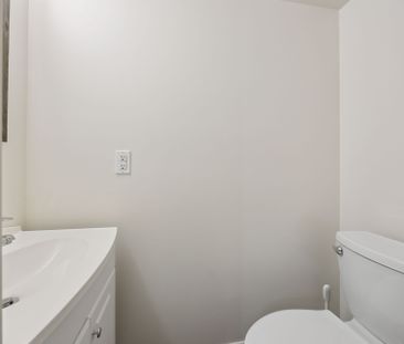 For Lease - 161 Devonsleigh Boulevard Unit# Lower, Richmond Hill, O... - Photo 4