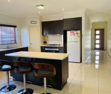 Spacious 4 Bedroom Family Home - Photo 5