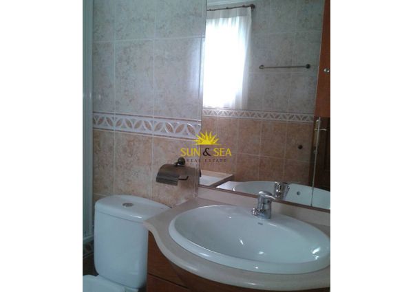 THREE-BEDROOM APARTMENT – ALMORADÍ