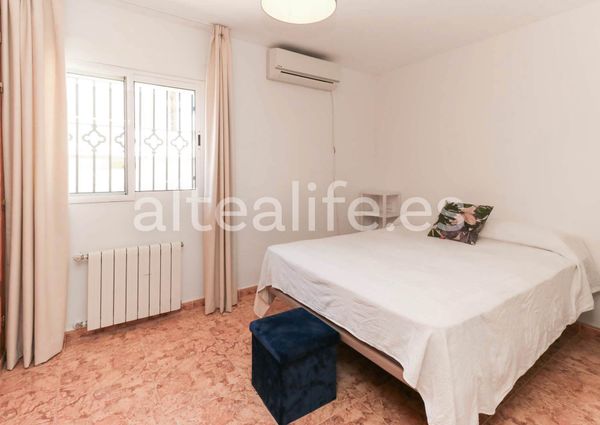 Casa o chalet de alquiler en Calle Londres, El Tossal - Bello Horizonte