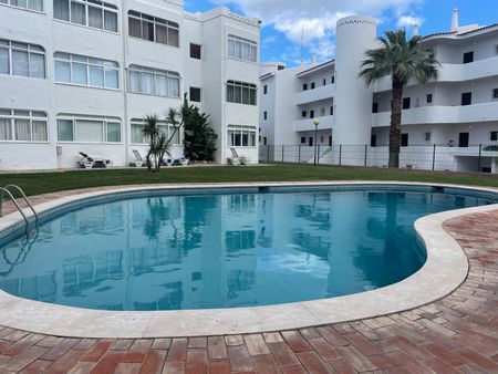 Apartamento T0 muito bem localizado em Vilamoura, com piscina. - Photo 4