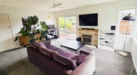 Stokes Valley Living - Photo 2