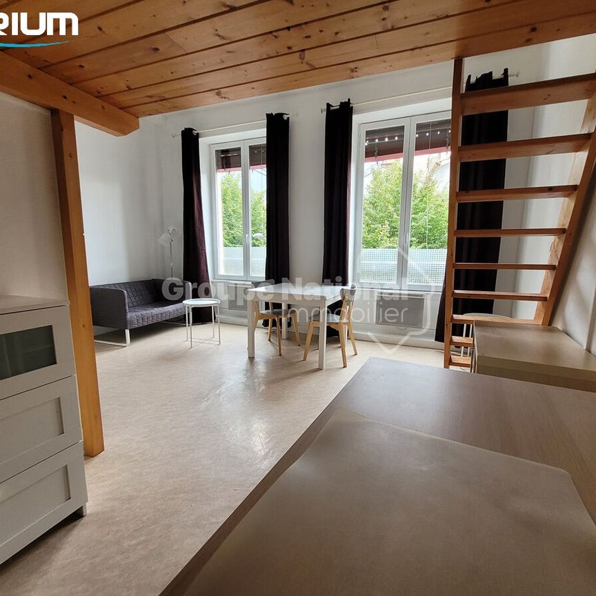 Studio meublé avec mezzanine de couchage, - Photo 1