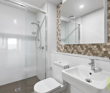 Modern 2-Bedroom Apartment - Photo 4