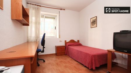 granada, Andalusia 18002 - Photo 2