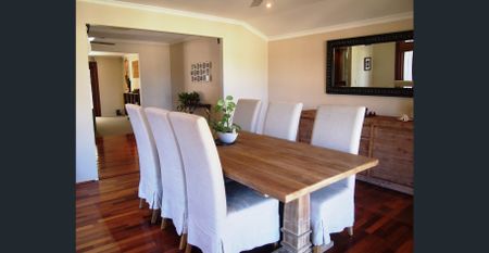 Stylish Home with Great Indoor and Outdoor Living - 6 Months Lease Only - Photo 5