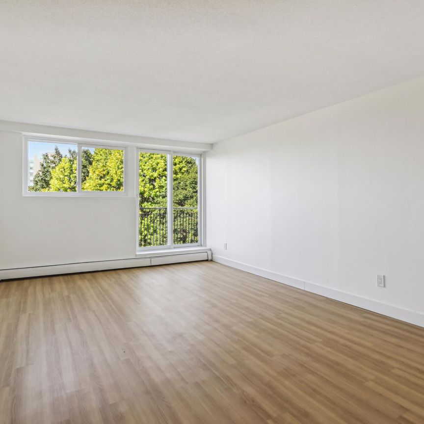 266 Bronson Avenue - Photo 1