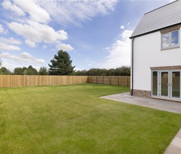 4 bedroom detached house to rent - Photo 2